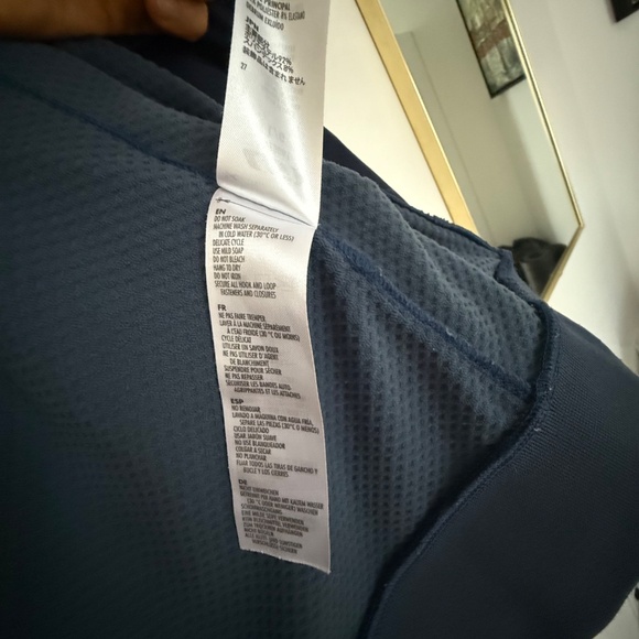 🌀Comfort in Motion: Louis Garneau Men’s Performance Hoodie – Size L - Picture 5 of 5